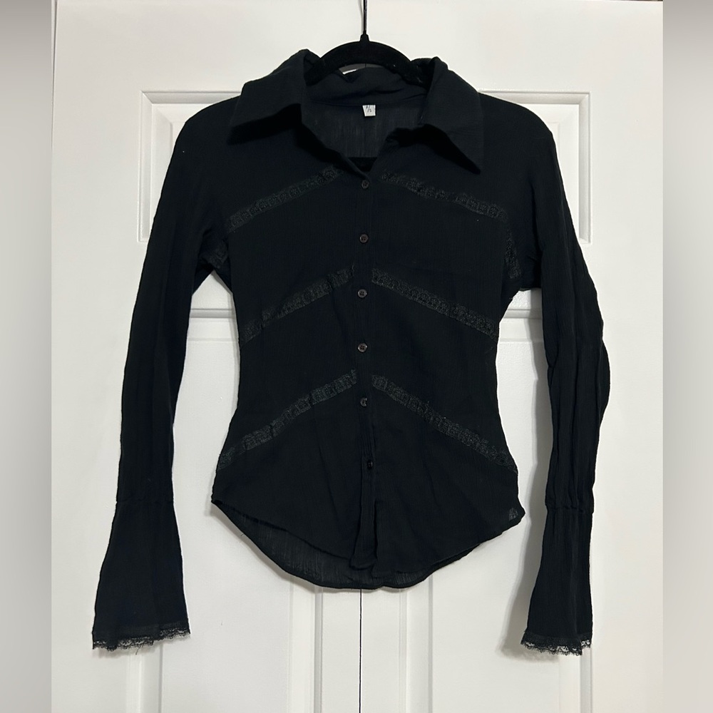 Vintage Y2K Black Lace Trim Button Front Blouse Flare Sleeves